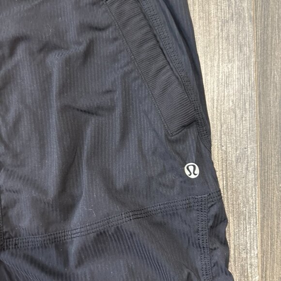 Lululemon Pants Womens 6 Black Dance Studio Crop Ruched Cuff Joggers Athleisure - Picture 3 of 5
